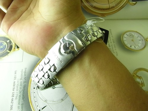 NOS SECTOR 300 SPORTS 100M WHITE ETA. V8 F04.111 QUARTZ MID-SIZE WATCH 36MM - Picture 3 of 15