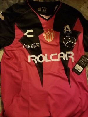 necaxa pink jersey