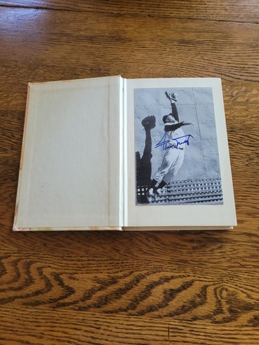 WILLIE MAYS 1966 HARDCOVER BOOK EXCELLENT Condition AUTOGRAPH BY Willie Mays - Picture 2 of 4
