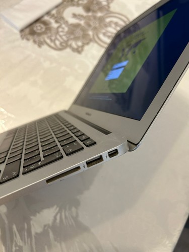 Apple MacBook Air A1466 Mid 2013 i5-4250U 8GB Ram 128GB SSD 13.3" with OS & AC - Picture 3 of 6