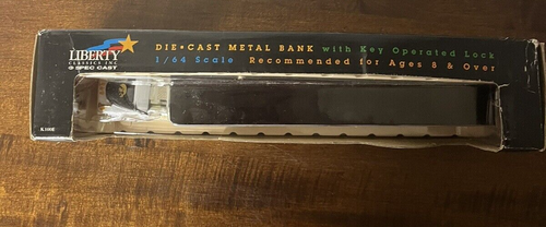 Liberty Classics-SpecCast- Kenworth 18 Wheeler-Iowa Hawkeyes Bank-1:64 Scale - Picture 13 of 16