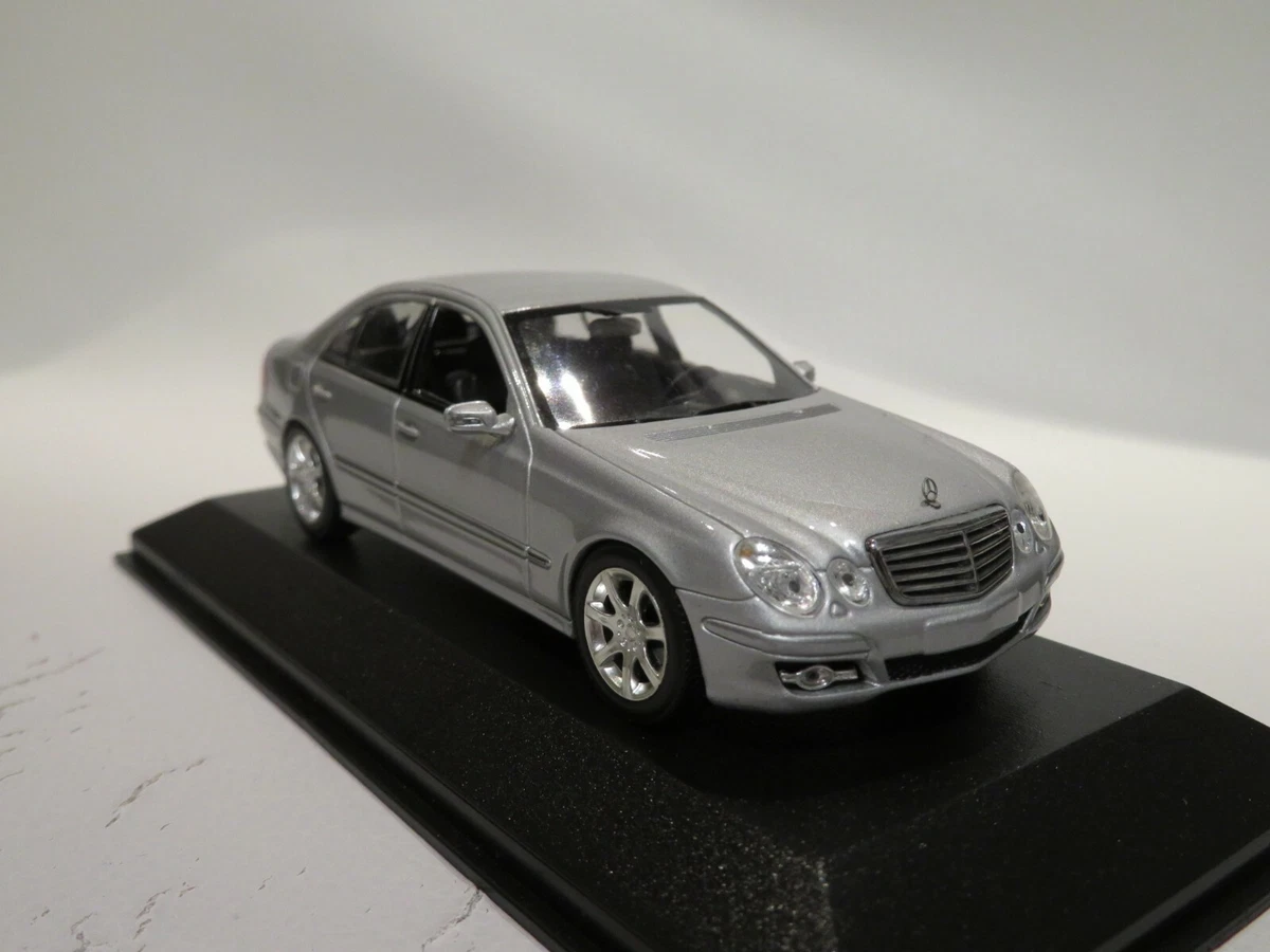 1/43 Minichamps Mercedes Benz E-Class W211 (2007) facelift diecast CL