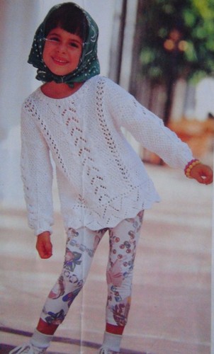 CHILD'S~GIRLS~SWEATER/TUNIC~LACY DETAIL~DK KNITTING PATTERN SIZE 22"-32" (R 8) - Imagen 1 de 2