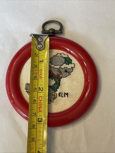 Vintage 80er Kreuzstich Weihnachten gerahmt Ornamente 3" Handarbeit Maus Schlittschuhlaufen - Bild 6 von 6