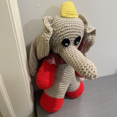 Vintage handgefertigt gehäkelt Plüsch Elefant Stofftier gelber Hut langes Ohr 14 Zoll groß - Bild 6 von 20