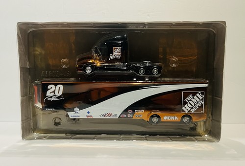 ACTION Tony Stewart #20 Home Depot 2002 CHROME Hauler ( 1 of 504) 1:64 Scale - Picture 2 of 8