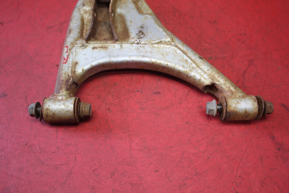 Suzuki Quadrunner LT230E 1991 mando delantero inferior derecho brazo A 52410-22A00 Foto 4 de 4