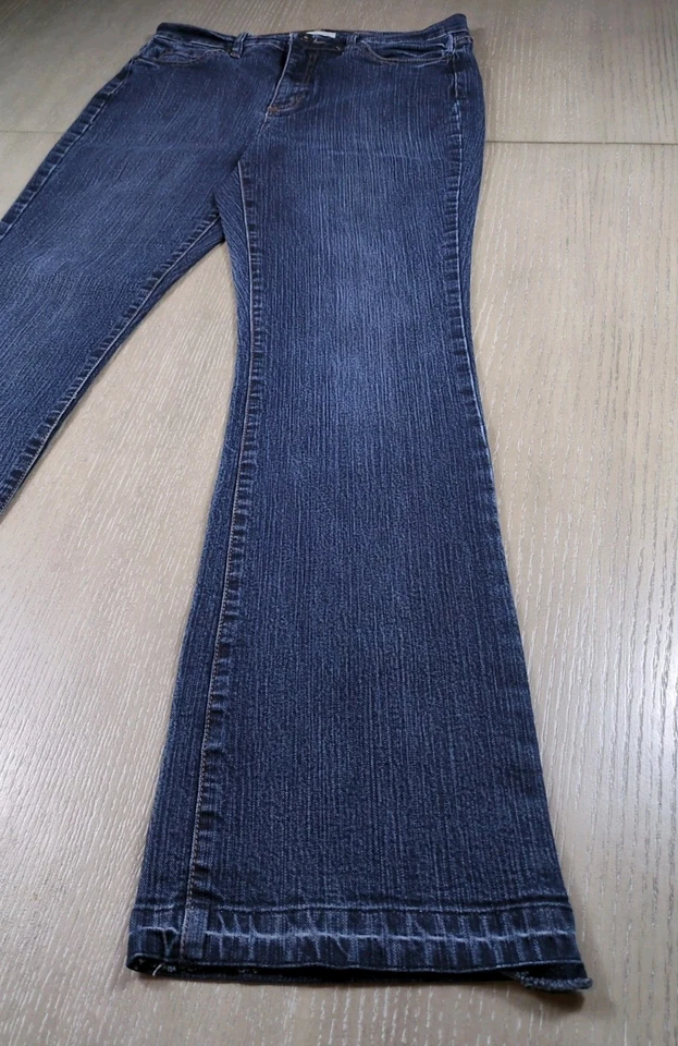 Jeanstar Womens Size 12 Bootcut Med Wash Blue Jeans Denim Mid Rise Cotton Blend - Image 2 of 4
