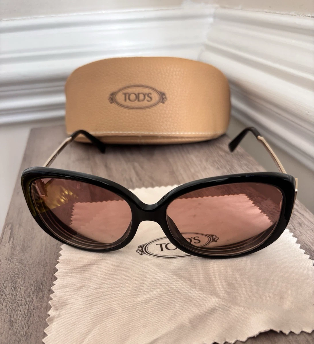 Tod’s Women’s NWT Authentic Sunglasses Shades (comes with Ray-Ban Case) Tod main image 3