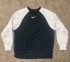 Nike Therma Crewneck Sweatshirt women  s Small Pullover Dri-Fit.