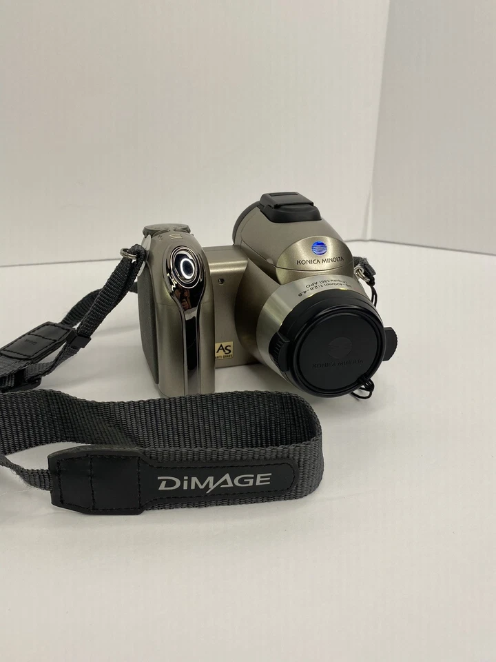 Minolta Dimage Z5 12X Optical Zoom 6MP Digital Camera  W/ Bag N13656 - Image 2 of 4