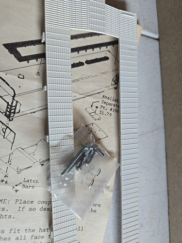 NEW Weaver O Gauge Unbuilt ACF Centerflow Covered Hopper 4 Bay - Picture 8 of 8