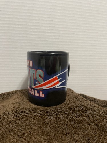 New England Patriots Relief 14oz Coffee Mug - Picture 3 of 6