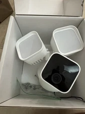 Blink Wired Floodlight Smart Security Camera – White - Open box