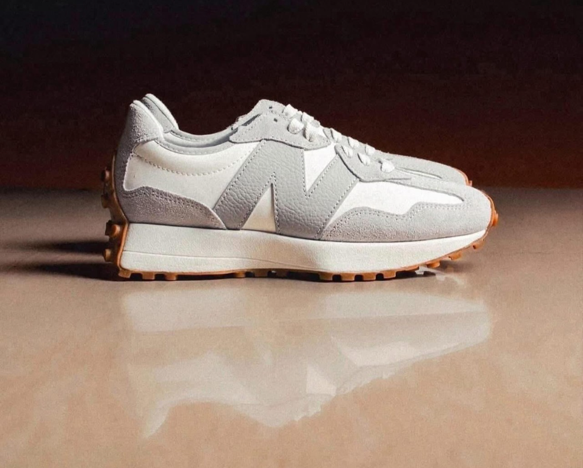 ☆ 327 Sneaker