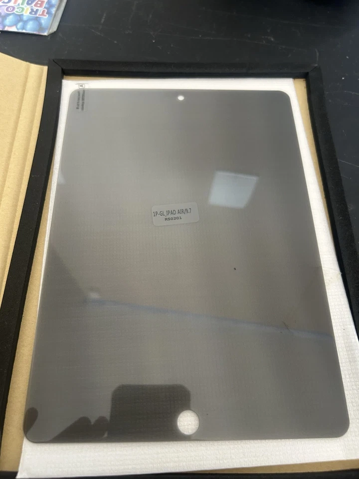 Tempered Glass Screen Protector for iPad 9.7 Inch 6th Gen/5th Gen, iPad Air 2/1 - Image 2 of 4