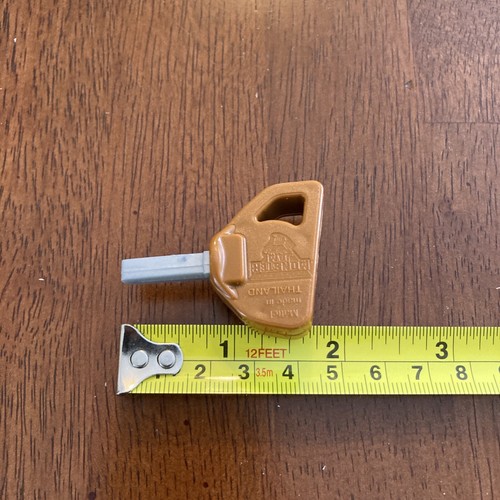 Hot Wheels Monster Jam Mighty Minis Llave de Poder Parte LLAVE MARRÓN - Imagen 5 de 5