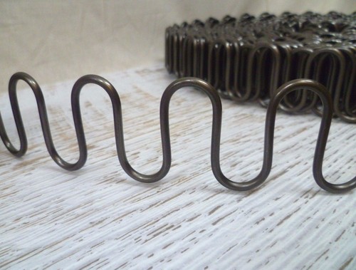 Upholstery Springs - ZIG ZAG SEAT SPRING - NO SAG - 9 Gauge - Sold Per Metre - Picture 1 of 4
