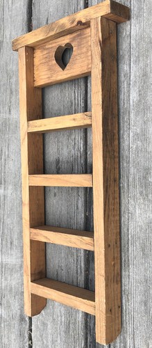 Primitive Wooden Trinket Knick-knack Display Shelf Wall Mount Heart Cut Out Art - Picture 3 of 7