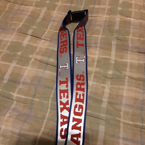 Texas Rangers reflektierendes Team Farbe 24"x 1" Schlüsselband mit abnehmbarer Schnalle - Bild 2 von 3