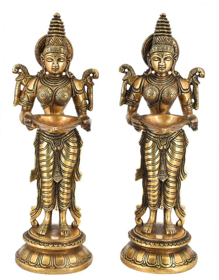 Estatua DeepLaxmi de latón de ballena blanca con espacio de soporte de bricolaje - Estatua Deep Lakshmi Foto 3 de 4