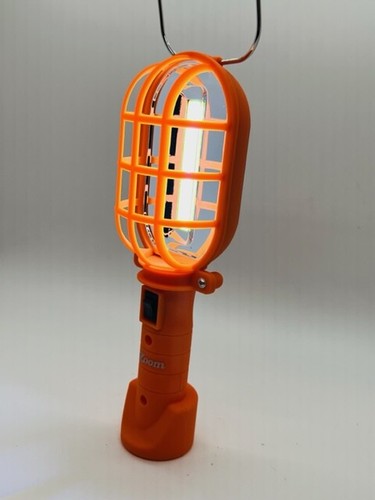 LED Utility Work Light 200 Lumens Versa Work with Handle & Batteries Multi Use - Picture 26 of 38