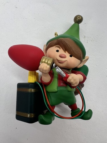 Hallmark 2013 Keepsake Ornament North Pole Tree Trimmers #1 Elf with Light Bulb - Picture 2 of 7