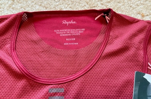 Rapha Men's Pro Team Sleeveless Base Layer "Merci Roubaix" Medium - NEW - Picture 3 of 6