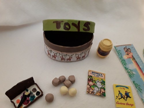 Miniature Dollhouse accessories lot Jungle monkey bedroom nursery toybox toys - Picture 4 of 10