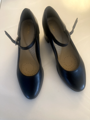 CLARKS NWOB 6.5 Bayla Nora Black contour cushion inner sole