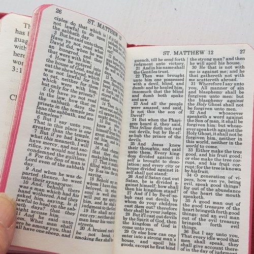 New Testament Psalms Proverbs The Gideons International Australia Pocket bible - Picture 10 of 10