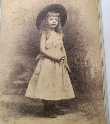 D-19 antico armadio carta foto bambina cappello western rurale Ranney Lockport NY - Foto 8 di 9