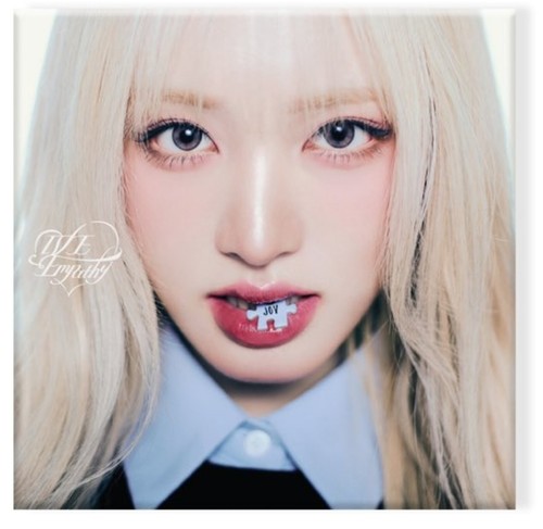 IVE THE 3rd EP [IVE EMPATHY] Digipack photobook limited ver - Picture 13 of 32