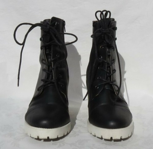SHOEDAZZLE Black Faux Leather Chunky Heel Lug Sole FRANA Ankle Boots Women’s 8.5 - Picture 4 of 7