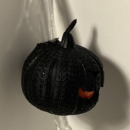 Disney Schwarz Gummi Leuchten Orange Jack-o-Laterne Halloween Kürbis Stroh Neu - Bild 6 von 6