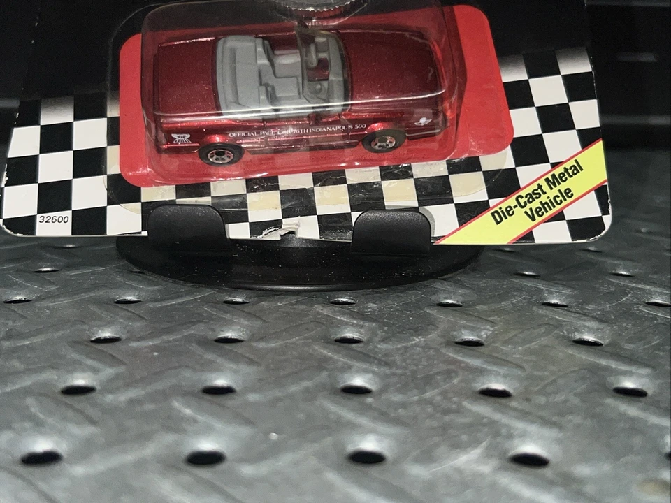 1991 Matchbox ARIE LUYENDYK / Cadilac Pace Car 76th Indy 1/64 Limited Diecast - Image 2 of 4