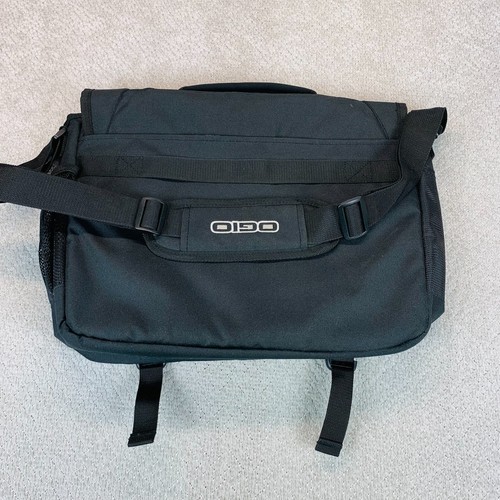 OGIO Black Upton Computer Laptop Messenger Bag Side Carry Cross Body School Work - Picture 4 of 4