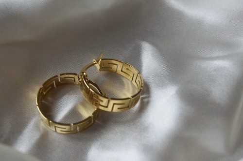 Gold Earrings For Women 9ct Small Hoop Yellow Gold Filled - Picture 2 of 3