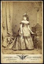 noblewoman w fan, amazing back side, rare, (Buda)Pest  antique Cabinet Card, 186