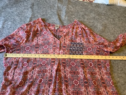 Top de mujer Como vintage con cuello en V talla 3X.  Hi - Low - Longer In The Back Lt. Wt. - Imagen 9 de 14