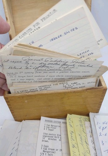 Vintage Wooden Recipe Box W/ Hand Written - Typed Recipes - Clippings - Picture 4 of 12