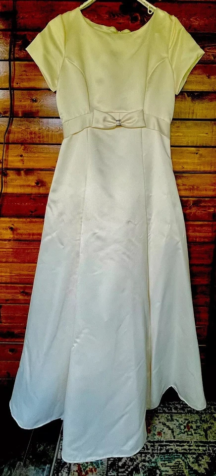Fiesta Modest Cap W Sleeve Wedding Dress Med White Satin Long - empire waist - Image 2 of 4