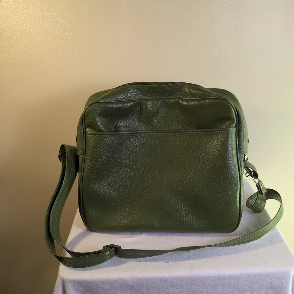 Vintage Carry On Sears Feather Lite Travel Bag Luggage Avocado Green *no key* - Image 2 of 4