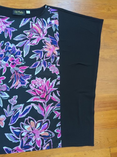 Bob Mackie Wearable Art Size M Black Pink Floral Blouse Top Short Flowy Sleeve - Picture 8 of 9