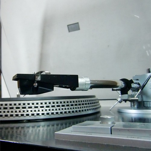 Yamaha YP-D7 Direct Drive Record Player Turntable Confirmed Excellent Operation - 第 3/9 張圖片