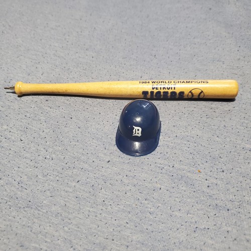 1984 Detroit Tigers World Champions Ink Pen Mini Bat Mini Helmet Olde English D - Picture 1 of 11