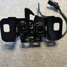 Automotive Hood Latch w/ Release Cable & Handle – Untested