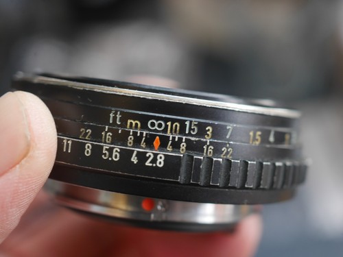 Pentax 40mm F/2.8 SMC Pancake Manual Focus Pentax-M Lens - Picture 4 of 9
