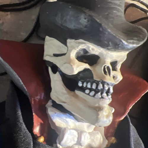 Vtg Halloween Hanging Skeletons (2)Paper Magic Group Plastic Heads 16” - Picture 10 of 17