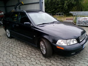 33+ Volvo V40 2002 Kombi Srodek Background